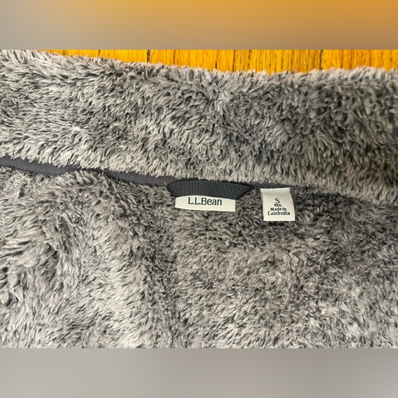LL Bean Grey Fleece Vest - Picture 5 of 7